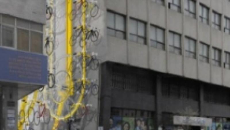 Parcarea bicicletelor pe verticala, solutia inteligenta inventata de coreeni