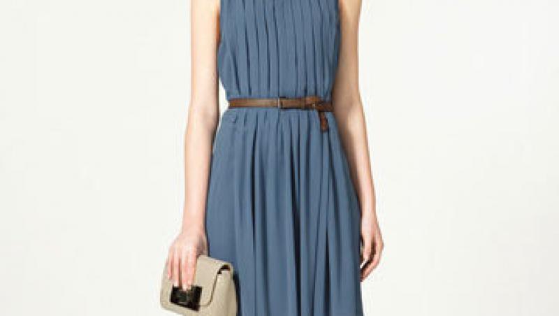 Stilul regal: Kate si rochia albastra de la Zara