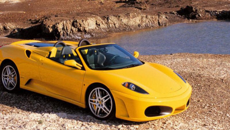 Licitatie de masini: „Bataie“ pentru un Ferrari F 430 Spider, dezinteres pentru Logan