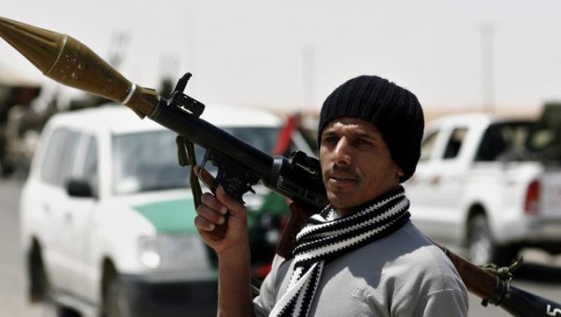 Libia: NATO a bombardat din nou Tripoli. Rebelii castiga teren