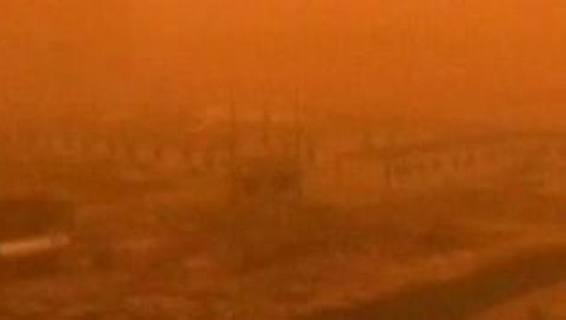 VIDEO! O furtuna de nisip a lovit China
