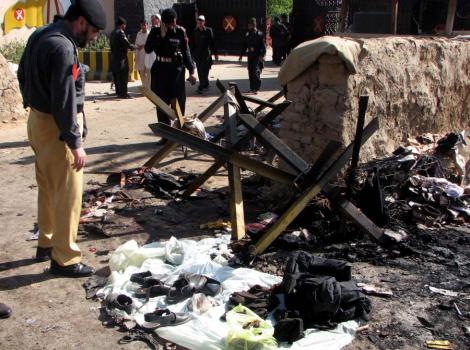Atentat in Pakistan: 70 de morti dupa explozia a doua bombe in orasul Shabqadar