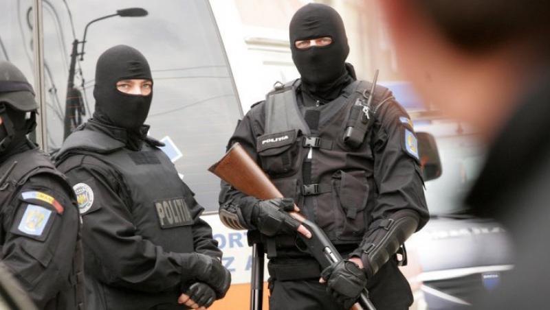 Descinderi la Caras-Severin: Mascatii au retinut 4 persoane pentru contrabanda cu tigari