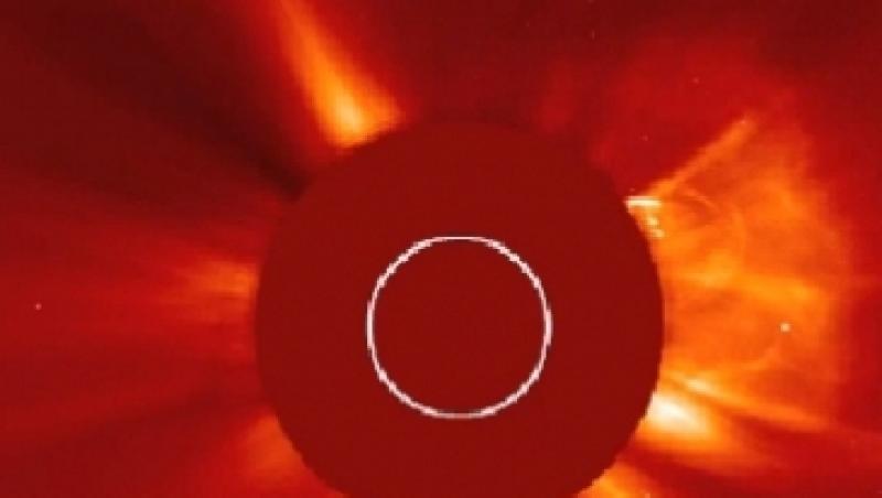 VIDEO! Imagini inedite: NASA a surprins explozia unei comete, dupa impactul cu Soarele
