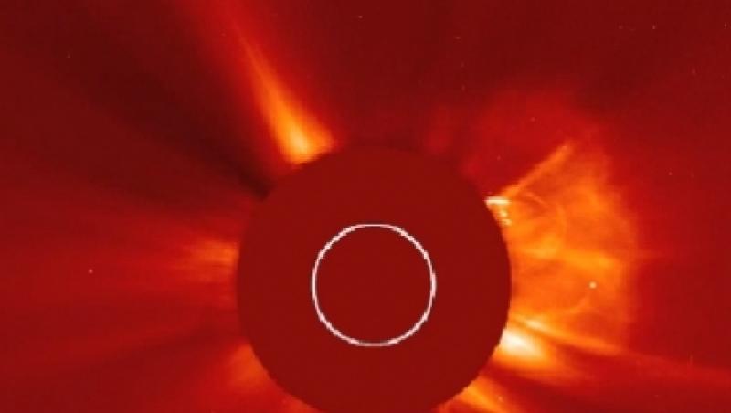 VIDEO! Imagini inedite: NASA a surprins explozia unei comete, dupa impactul cu Soarele