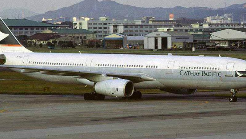 ​Un Airbus A330-300 al Cathay Pacific a aterizat de urgenta la Singapore