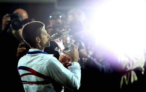 GALERIE FOTO! Djokovici l-a batut pe Nadal la Roma si a ramas neinvins in acest sezon