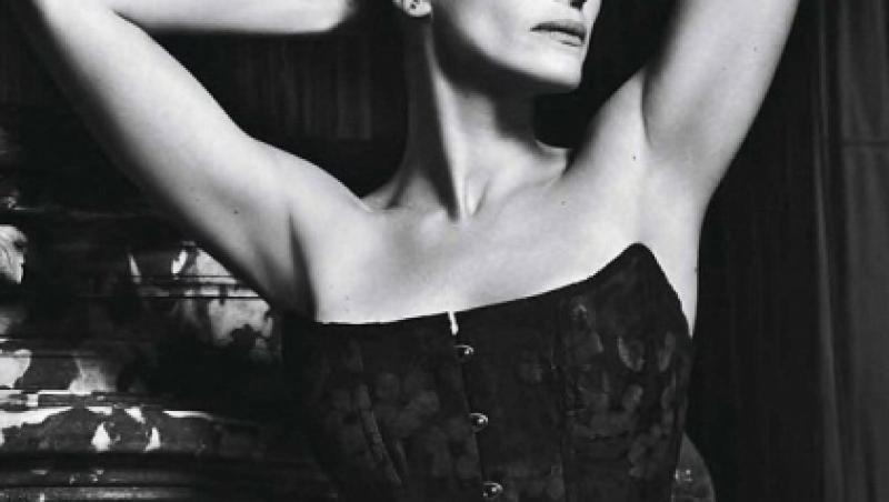Julia Roberts, eleganta si sexy intr-un pictorial pentru revista W