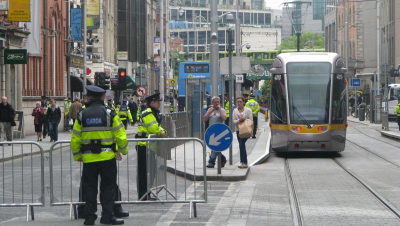 FOTO! Dublin - cel mai securizat oras european, cu ocazia vizitei Reginei Elisabeta a II-a