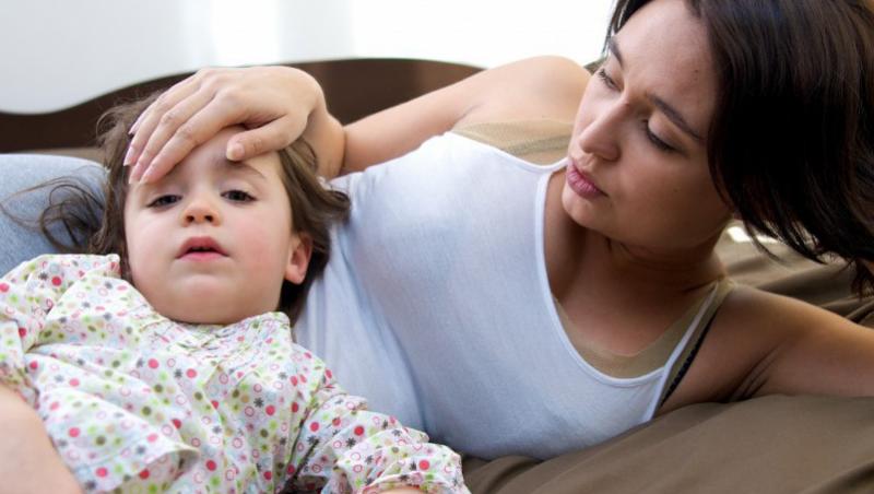 Cum tratam corect febra la copii