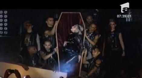 VIDEO! Lady Gaga, "insarcinata" in cosciug