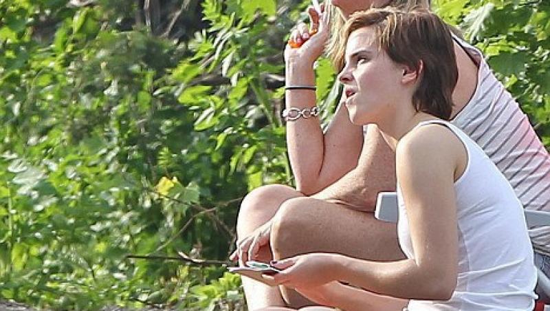 Emma Watson - naturala si cu picioarele pe pamant