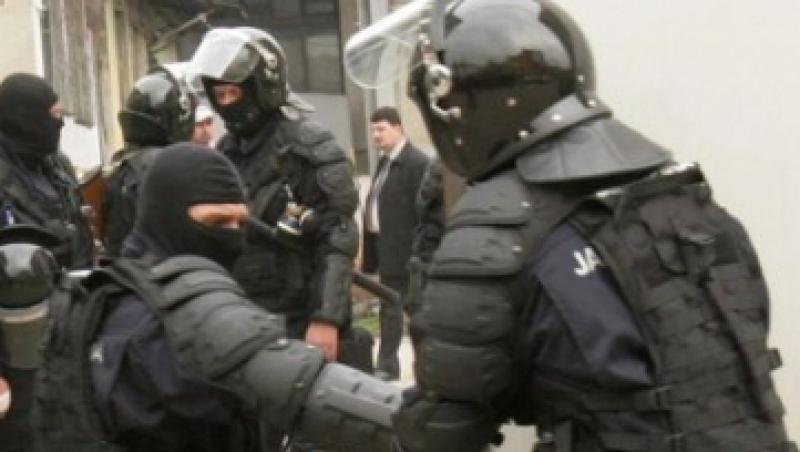 Descinderi in Capitala: 15 persoane suspectate de evaziune fiscala si contrabanda, audiate