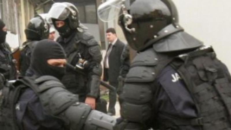 Descinderi in Capitala: 15 persoane suspectate de evaziune fiscala si contrabanda, audiate