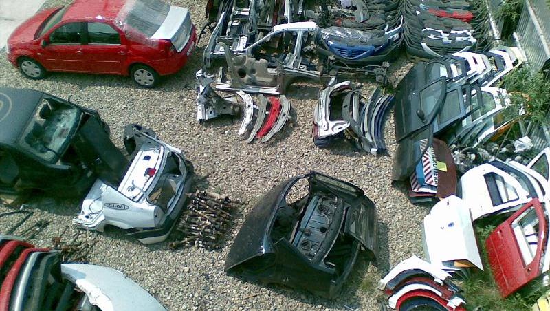 Bucuresti: Controale la service-uri auto pentru depistarea de piese contrafacute