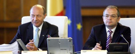 Boc ii da replica lui Basescu: "CC ne-a obligat sa marim TVA, noi am vrut sa reducem pensiile cu 15%"