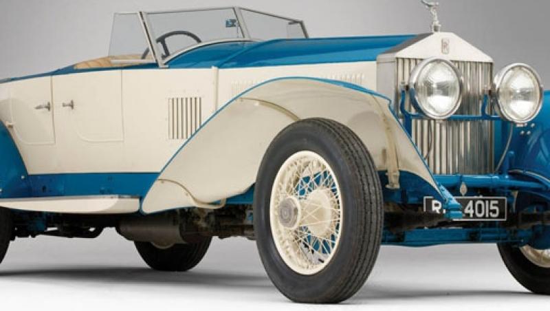 FOTO! Primordialul Phantom 10EX, scos la licitatie