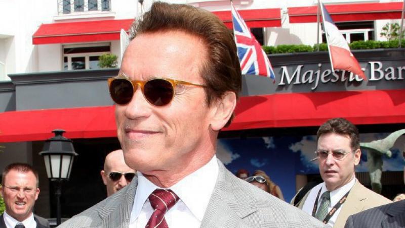 Arnold Shwarzenegger pune cariera pe linia de asteptare