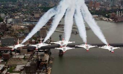 Escadrila "Thunderbirds" a Fortelor Aeriene Americane vine la Constanta