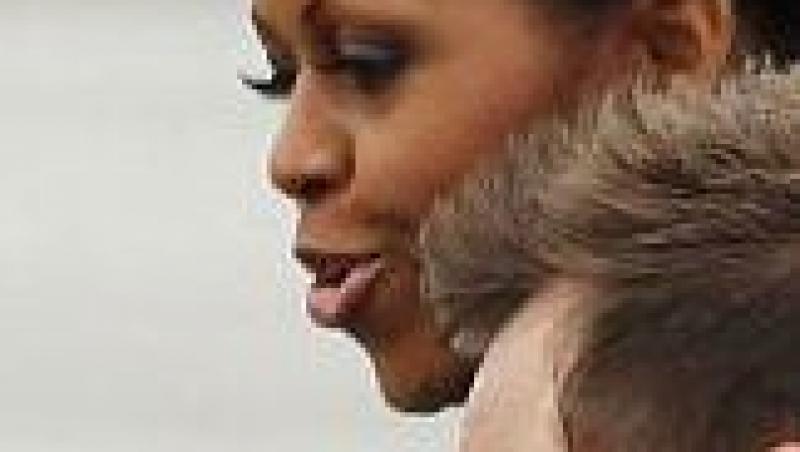 VIDEO! Michelle Obama, cu coafura distrusa in Irlanda