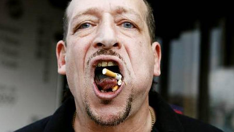 Record mondial: Un american si-a stins 70 de tigari pe limba