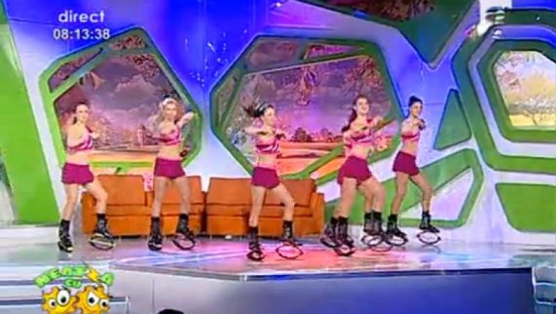 VIDEO! Vezi cum se danseaza Kangoo Jumps Popular pe ritmuri populare