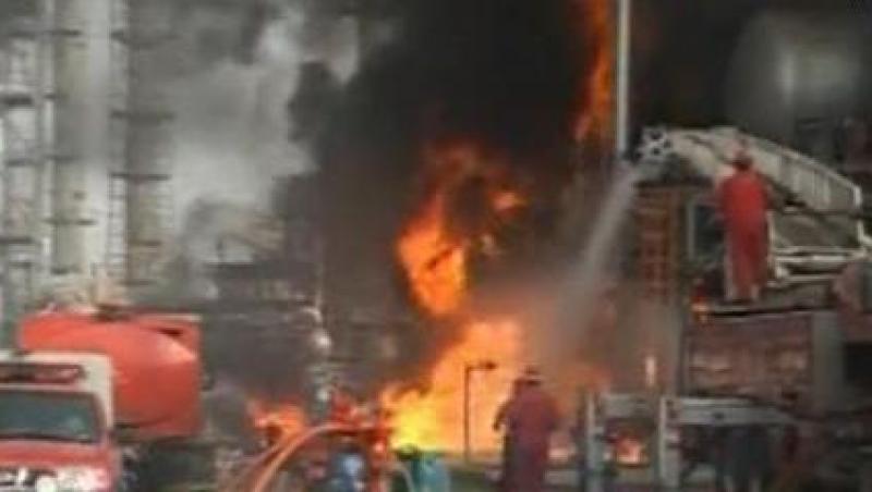 VIDEO! Explozie puternica la o rafinarie de petrol din Iran
