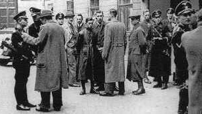 Criminali de razboi nazisti, ajutati sa fuga de Vatican si Crucea Rosie