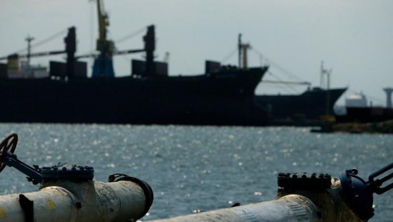 Marea Neagra: Focuri de arma in incercarea de a opri un pescador turcesc
