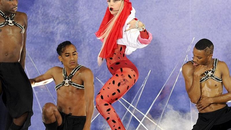 FOTO! Lady Gaga a renuntat la sprancene!