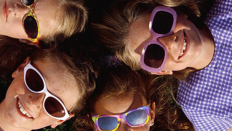 Ochelarii de soare, necesari in cazul copiilor