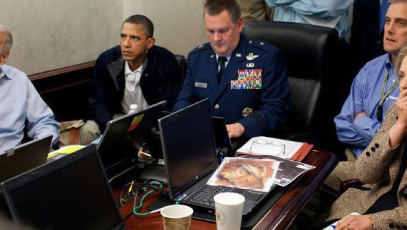 FOTO! Obama a privit in direct, la televizor, executia lui bin Laden