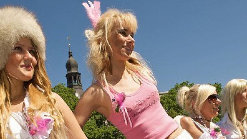 Parada blondelor, in Letonia