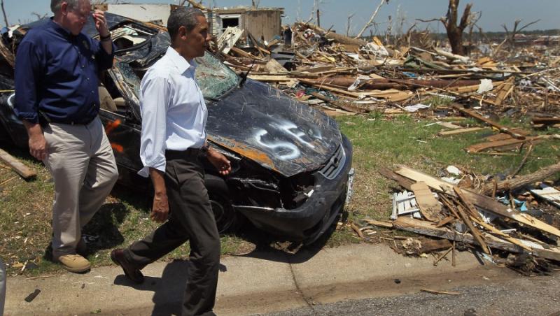 VIDEO! Obama, alaturi de victimele tornadelor