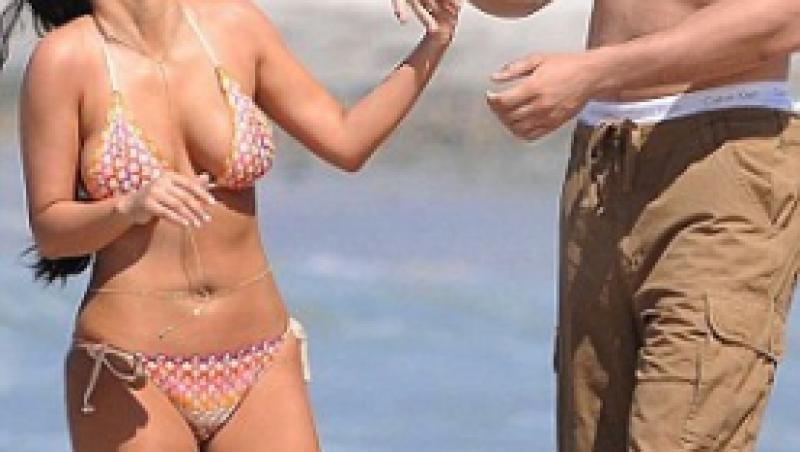 FOTO! Kim Kardashian, parada de costume de baie in Mexic