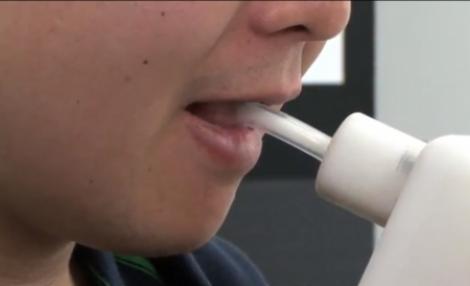 Studentii japonezi au inventat un dispozitiv pentru "sarut la distanta"