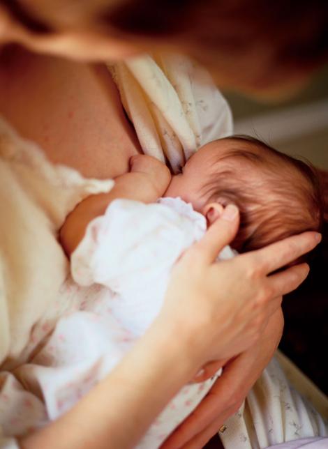 Dupa nastere: cum faci fata primei luni cu bebelusul