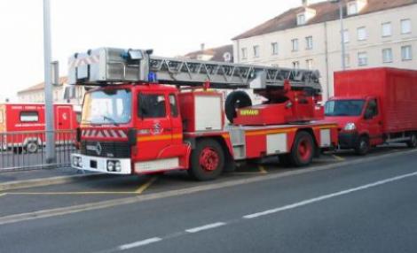 80 de romani au ramas fara adapost dupa un incendiu in Venissieux, Franta