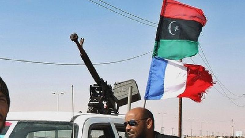 Franta expulzeaza 14 diplomati libieni