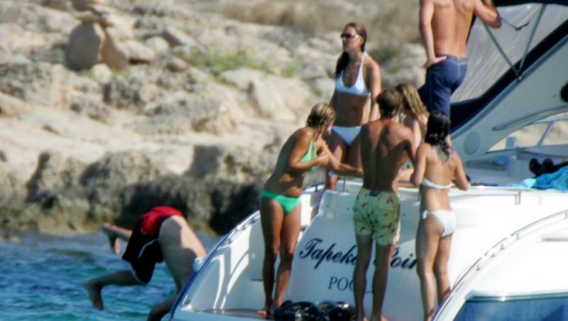 FOTO! William, Kate si Pippa, intr-o vacanta exotica in Ibiza