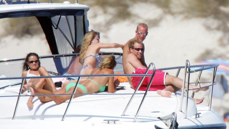 FOTO! William, Kate si Pippa, intr-o vacanta exotica in Ibiza