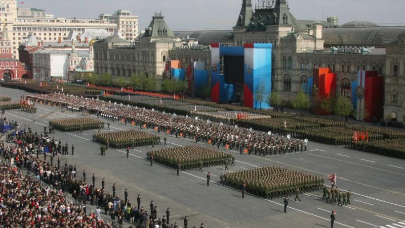 Rusii sarbatoresc Ziua Victoriei: 20.000 de soldati vor marsalui in Piata Rosie