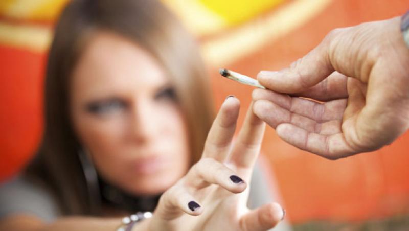 Studiu: Consumul de cannabis la adolescenti poate dauna functionarii creierului