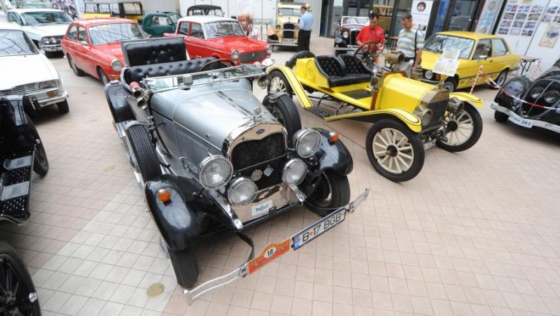 GALERIE FOTO: Bucharest Classic Car Show - Istorie pe 4 roti