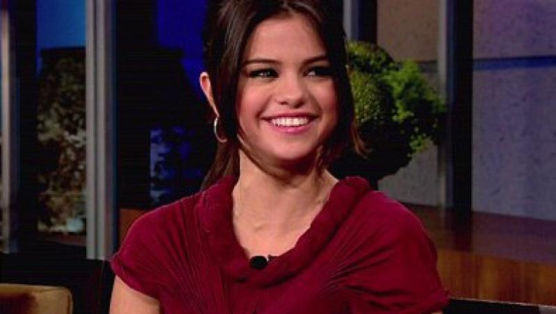 Selena Gomez - la spital, din cauza durerilor de cap