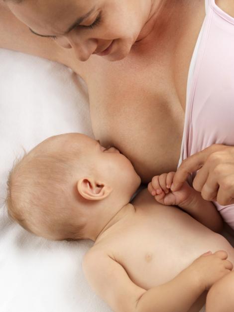 Laptele matern - imunitatea perfecta pentru copilul tau