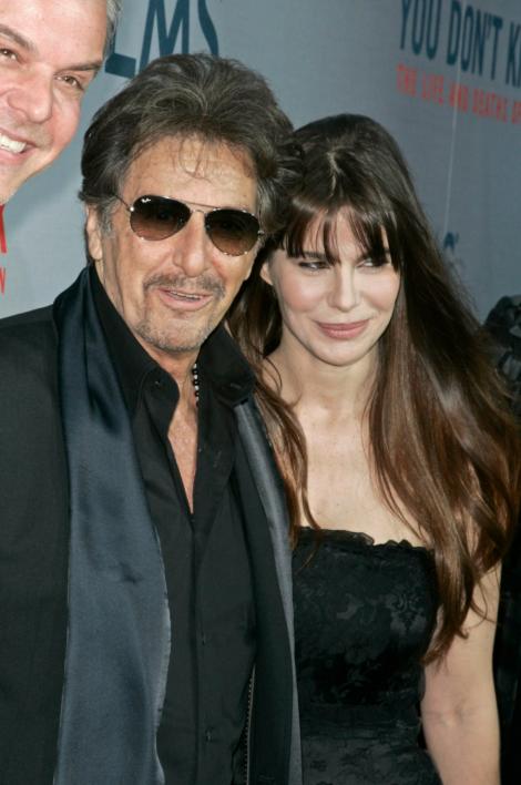 Al Pacino, mandru de iubita sa cu 40 de ani mai tanara