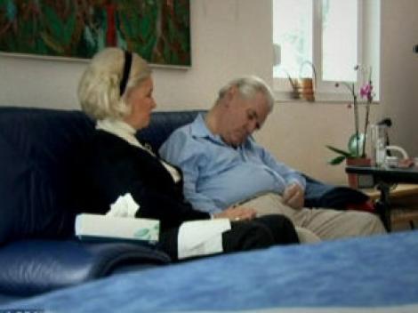 BBC a difuzat filmul sinuciderii asistate a miliardarului Peter Smedley