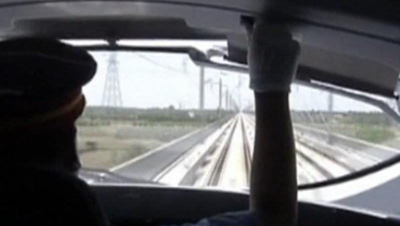 VIDEO! Chinezii au inaugurat trenul care parcurge 1.300 de kilometri in 5 ore