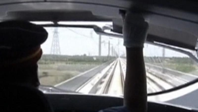 VIDEO! Chinezii au inaugurat trenul care parcurge 1.300 de kilometri in 5 ore
